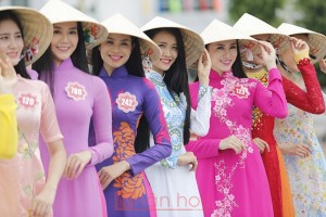 /assets/news/2020_01/ao-dai-ton-vinh-ve-dep-viet-nam.jpg